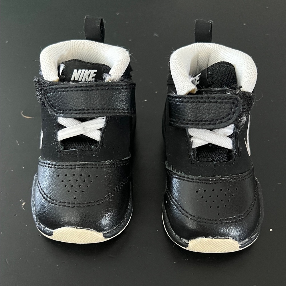 Nike Black and White Kids Sneakers